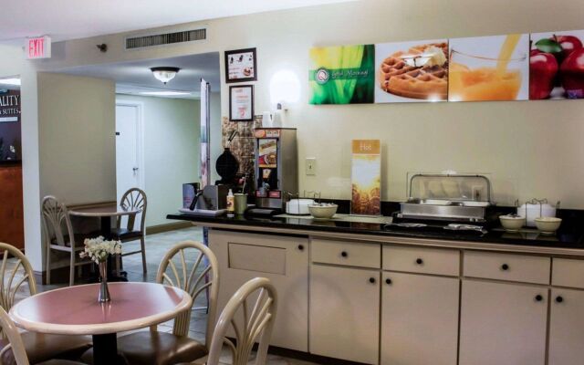 Quality Inn & Suites St Augustine Beach Area