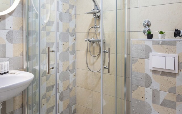 Cozy and Modern Studio near City Center