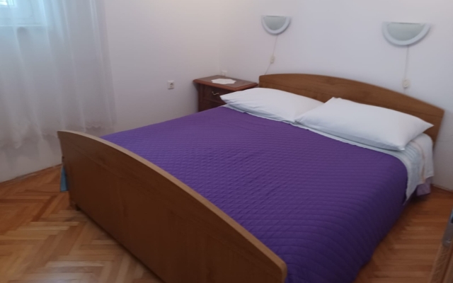 Apartment Marija - 10 m from pebble beach: A1 Trogir, Riviera Trogir