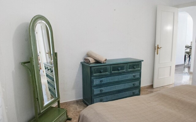 2BR Apartment in Calahonda Near the Beach Ref 91