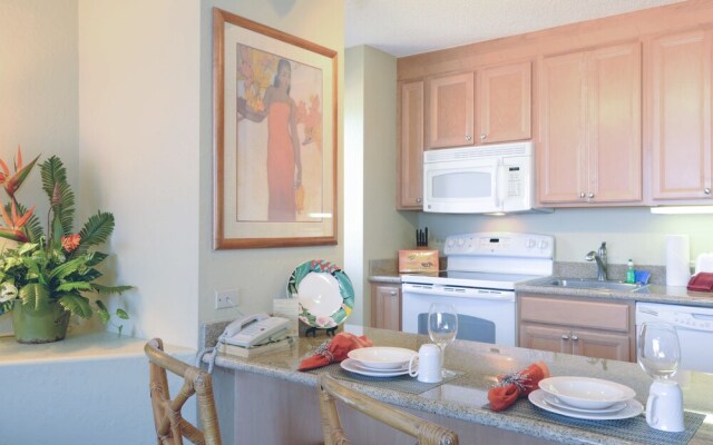 Kaanapali Shores Studio 742 Studio Bedroom Condo by RedAwning