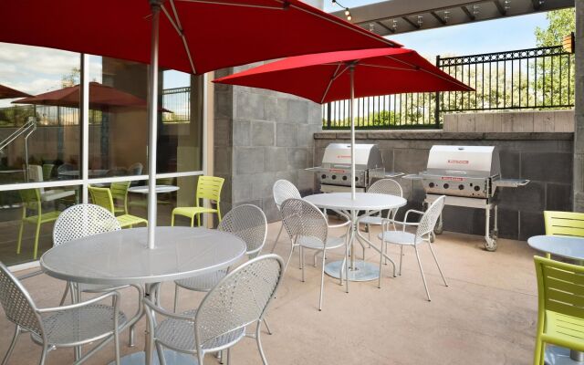 Home2 Suites by Hilton Roseville Minneapolis