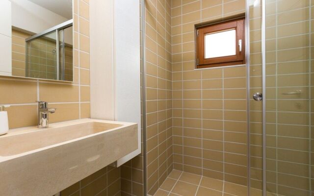 Mikro Livadi Special Lodges
