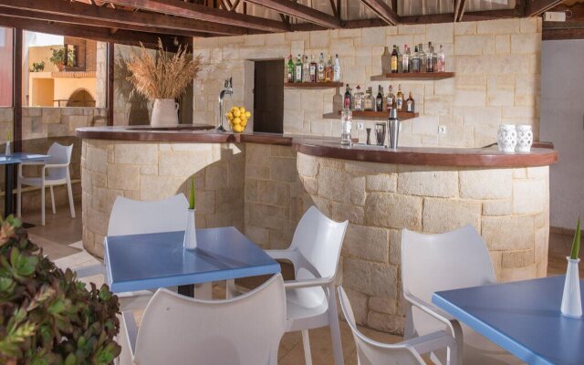 Noble Hotel Suites - Adults Only