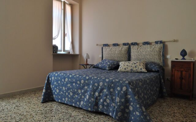 Le Finestre Sul Borgo Rooms