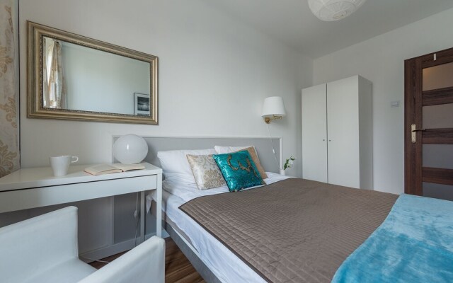 UNIT Warszawa Centrum Room by Metro Rondo ONZ