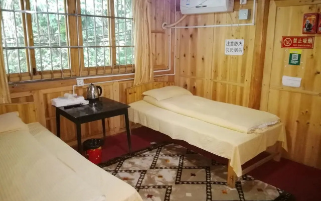 Spring Orchid Youth Hotel