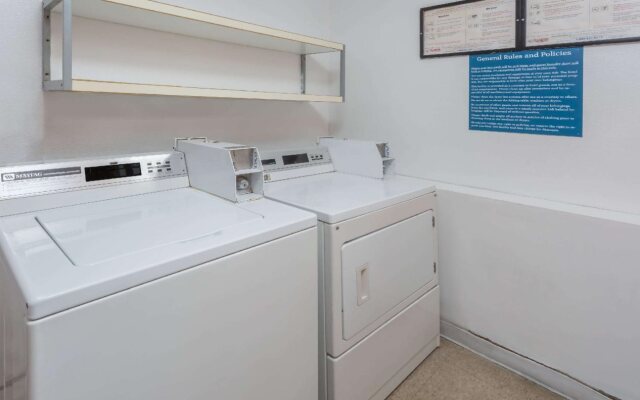 Hotel Avenida - Oceanside Camp Pendleton