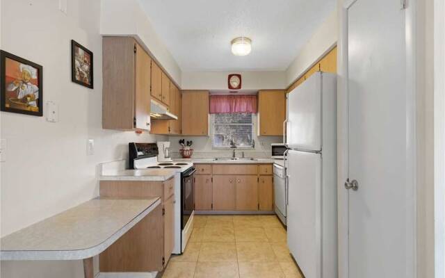 Venice Avalon Home - Three Bedroom Home