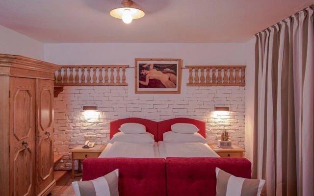 Schindler Hotel