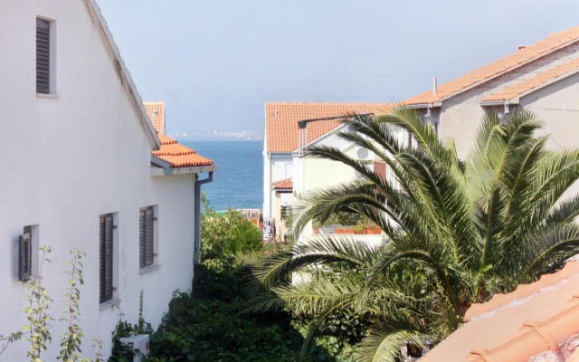 Apartments by the sea Mirca, Brac - 5655