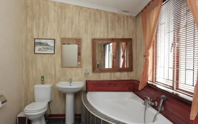 Holiday home Simons Town Lodge