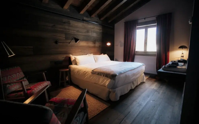 L'Ovella Negra Mountain Lodge