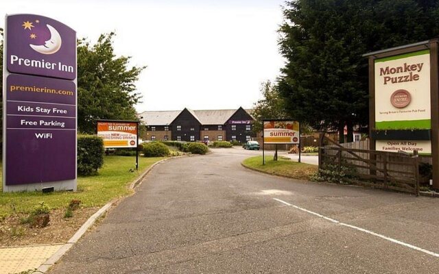 Premier Inn Farnborough West - Southwood