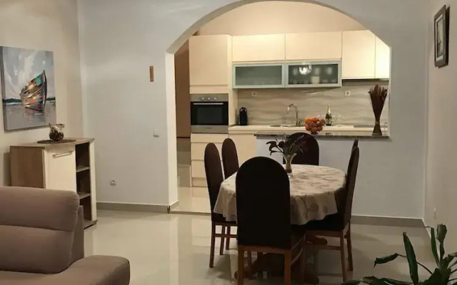 Mario - Apartment With Pool - A1