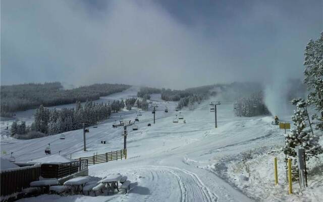 Trails End 509  Apartment 1