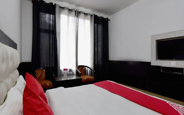 Hotel Whispering River