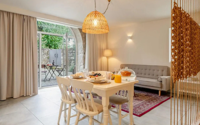 Gaia Superb Terrace Flat