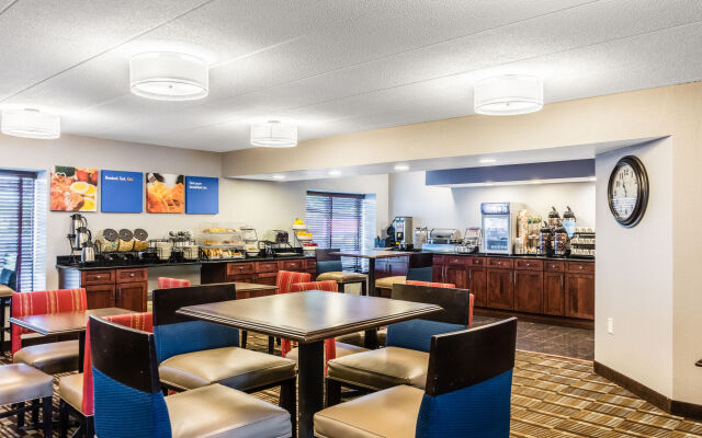 Comfort Inn Grand Rapids Airport