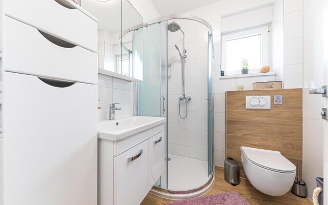 Beautiful Apartment in Trogir With Wifi and 2 Bedrooms
