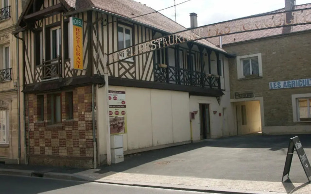 hotelImage