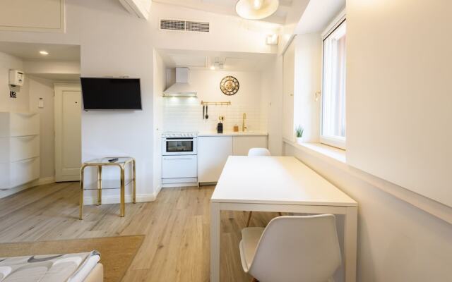 Santa Croce Top by Mmega