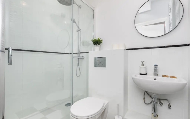 Swietokrzyska 16 (E-G) by Homeprime