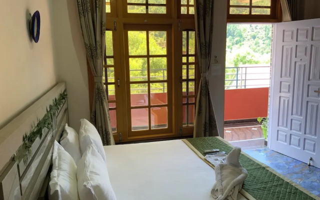 Rock Mountain Homestay