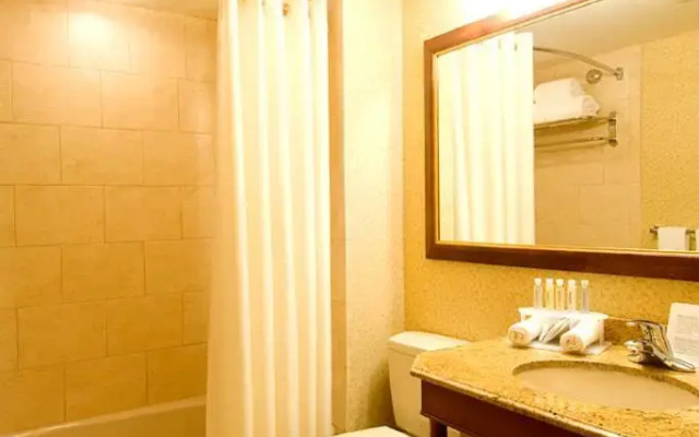 Rockville Centre Hotel - JFK Airport