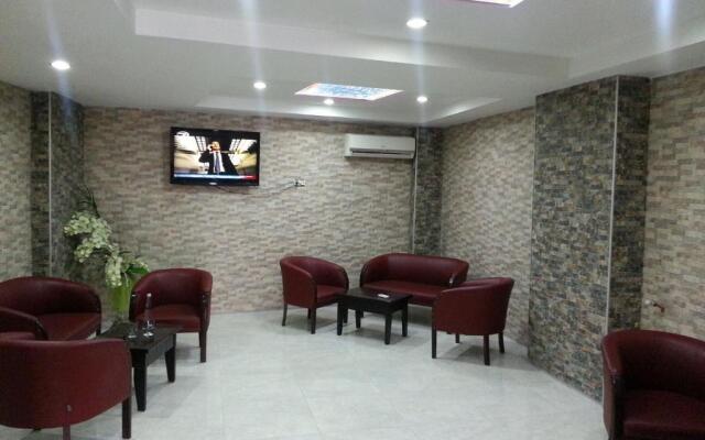 Anya Suit Otel