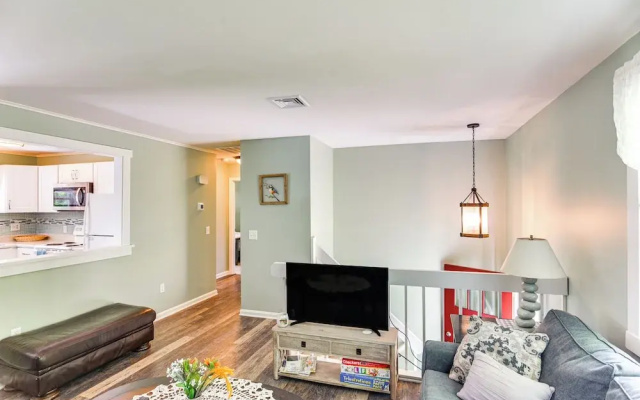 Bright Narragansett Beach Escape w/ Deck & Yard!