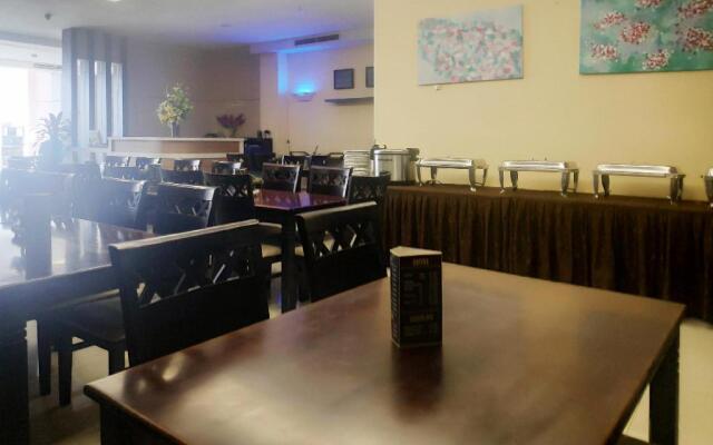 Capital O 90050 Raz Hotel And Convention Syariah