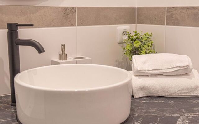 VILLAGE DE LéGENèSE 23195