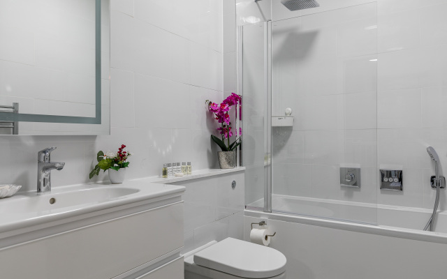 Modern 3-bed apartment in Maida Vale full AC