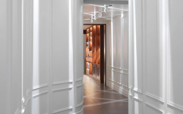 Axiom Hotel