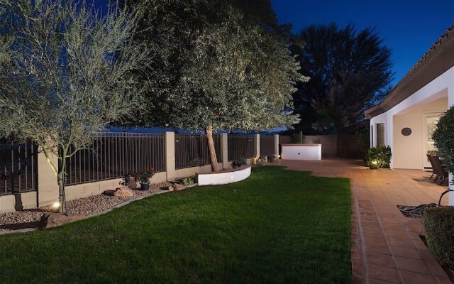 Palm Valley 4 BR by Casago