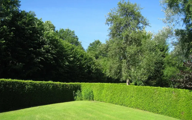 Farmhouse in Basse-bodeux Near Forest