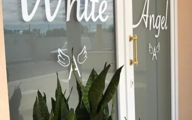 Monolocali White Angel Apartments