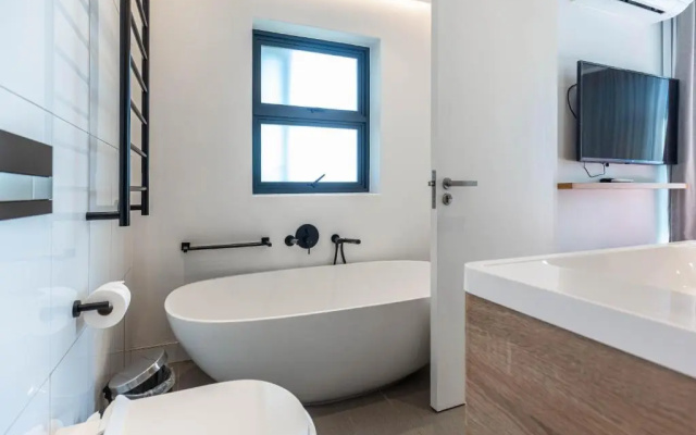 апарт-отель Latitude  by Totalstay