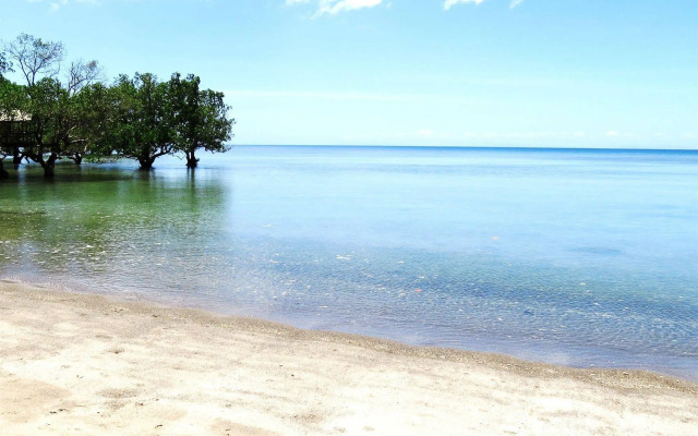 Caimito Beach Hotel