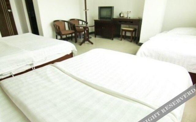 Yayuanju Hostel