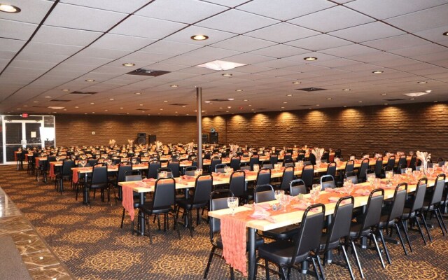 Historic Cow Palace Inn