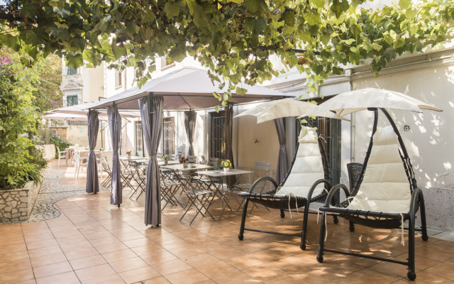 Villa Rosa Hotel