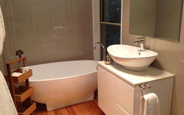 The Avenue at Montville Luxury Cottage
