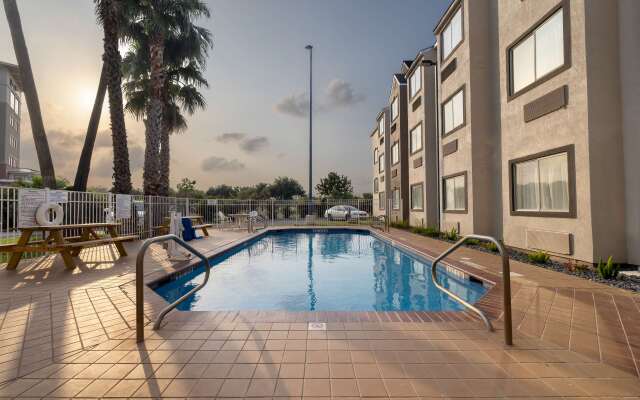 Motel 6 McAllen, TX - East