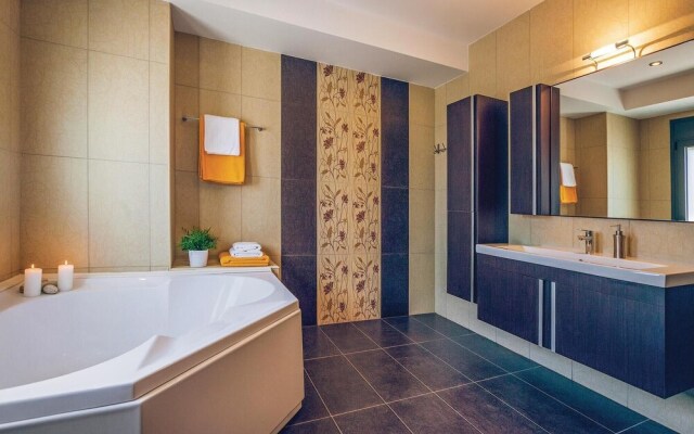 Nice Home in Lasithi, Crete With Wifi and 6 Bedrooms
