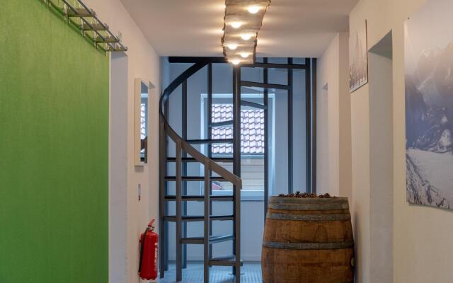 Chalet Love the Alps, 22pax, near ski lift