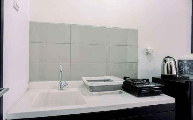 Comfort And Homey 2Br Belmont Residence Puri Apartment