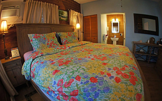 Seascape Tropical Inn - Adult Exclusive
