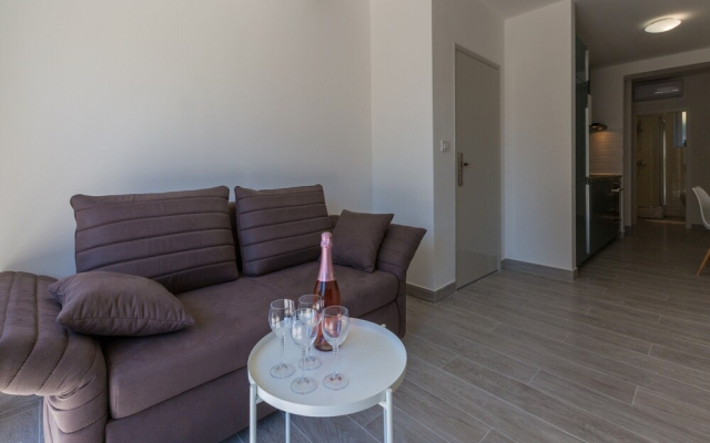 Modern apartment with swimming pool and terrace